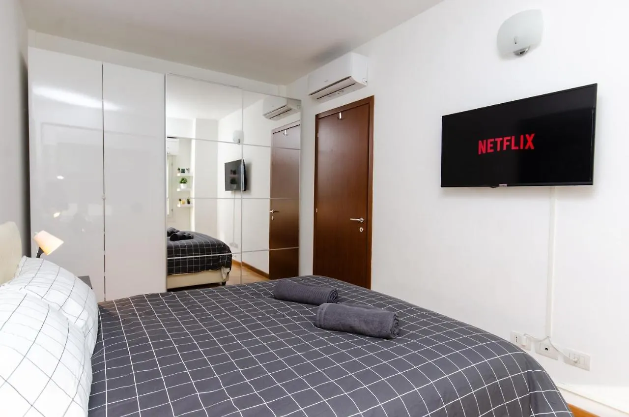 Vivimihome - Bilo A 5 Minuti Da San Siro Con Garage Milan Apartment